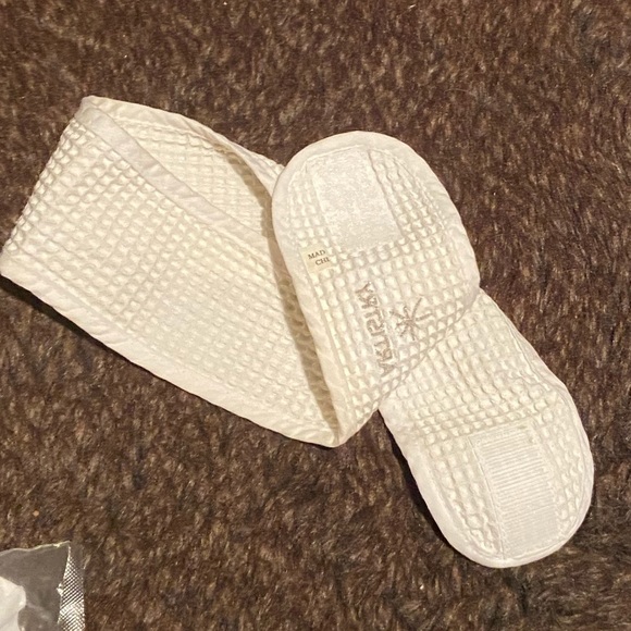 New Artistry Brand Make Up brushes - Picture 4 of 15